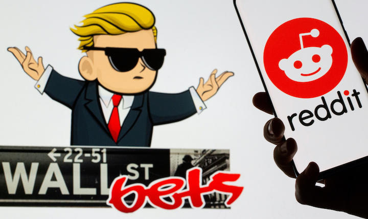 ネット掲示板レディット（右ロゴ）のウォール・ストリートベッツ（左）に集う個人投資家たちがウォール街を揺さぶり始めた　 Dado Ruvic-REUTERS