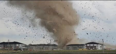米国の中西部と南部で２５日に複数の竜巻と激しい暴風雨が発生した。提供画像（２０２３年　ロイター）