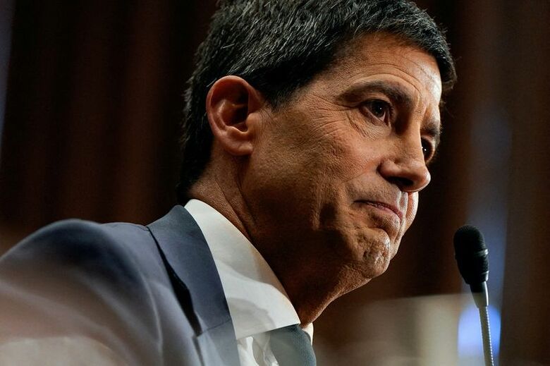 写真は米連邦準備理事会（ＦＲＢ）の新議長に就任したケビン・ウォーシュ氏。4月21日、米ワシントンで撮影。REUTERS/Elizabeth Frantz