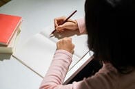 大学受験で女子のチャレンジを妨害する「ジェンダー・プレッシャー」