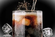 清涼飲料水が「大腸がんの転移」を加速させる可能性...新たな代謝経路が関与か？【最新研究】