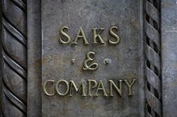 米サックス・グローバル、破産法適用から脱却　債務と店舗を大幅削減