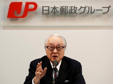 　４月２５日、日本郵政は、豪物流子会社のトール・ホールディングスの不振から同事業にかかるのれんなど約４０００億円を減損損失として計上すると発表した。写真は都内で会見する長門社長。1月撮影（２０１７年　ロイター／Kim Kyung Hoon）