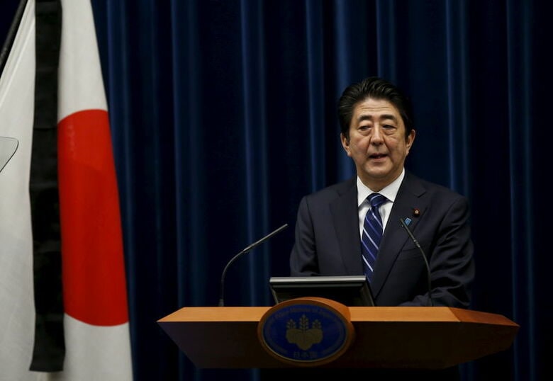 ３月１０日、安倍晋三首相は、東日本大震災の発生から５年を迎えるに当たり、首相官邸で記者会見を開いた（２０１６年　ロイター/Toru Hanai）