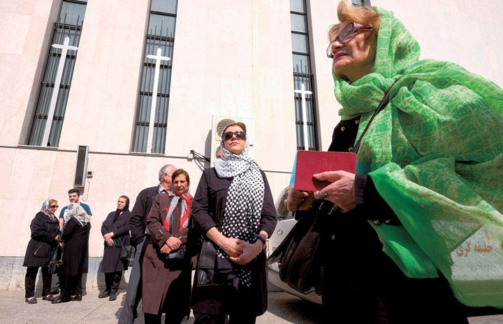 イランでキリスト教信仰は認められているが、厳しい制限が付く　RAHEB HOMAVANDI-REUTERS