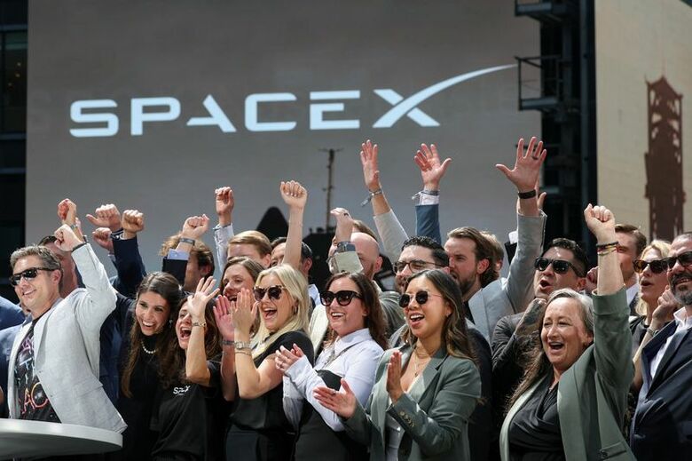 写真はスペースXの幹部ら。6月12日、ニューヨークで撮影。REUTERS/Brendan McDermid