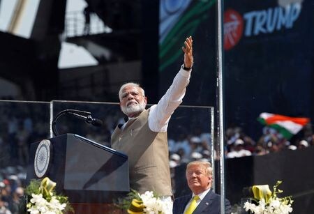 　１１月１８日　インドのモディ首相は、バイデン前米副大統領と電話で会談し、大統領選での勝利に祝意を示した。写真は２月２４日、アフマダーバードで撮影（２０２０年　ロイター/Al Drago）