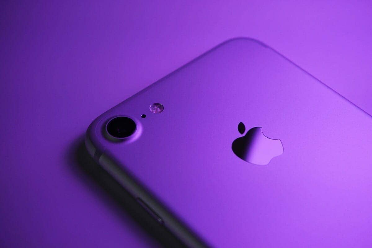 待望の「折りたたみ式iPhone」の姿が明らかに？リークされた「3D