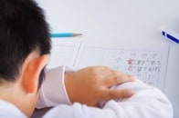 子どもを自殺に追い込む「本当の」動機は何か？