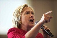 クリントンが政権移行チーム発表、オバマ政権の元高官やアドバイザーらを起用