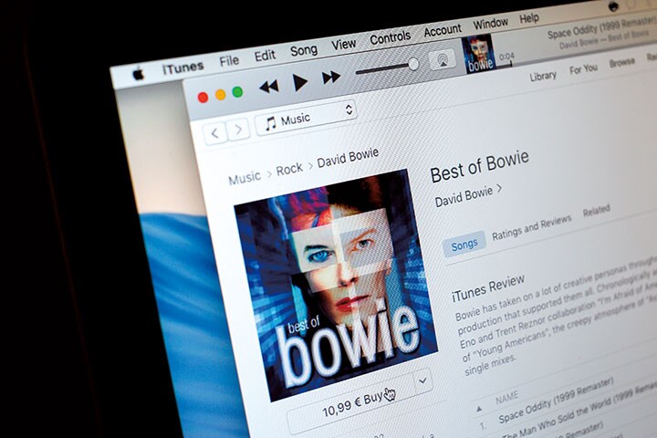 magc170303-bowie02.jpg