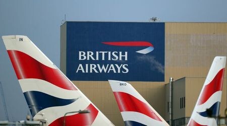 英航空大手ブリティッシュ・エアウェイズ（ＢＡ）は２日、一部の米国路線の運航を停止すると発表した。ヒースロー空港で２０１８年２月撮影（２０２０年　ロイター/HANNAH MCKAY）