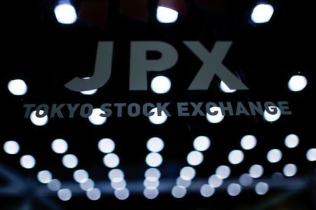 　３月１０日、東京株式市場で日経平均は反発し、前営業日比１５１９円６７銭高の５万４２４８円３９銭で取引を終えた。写真は２０２０年１０月、東京証券取引所で撮影（２０２６年　ロイター／Issei Kato）