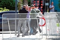 「親ロシア派」フィツォ首相の銃撃犯は「親ロシア派組織兵」の詩人だった