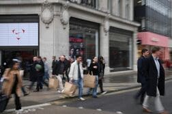 英小売売上高、8月＋0.5％　予想外に増加