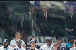 トランプ氏、カナダに山火事制御要請　カーニー首相に伝達