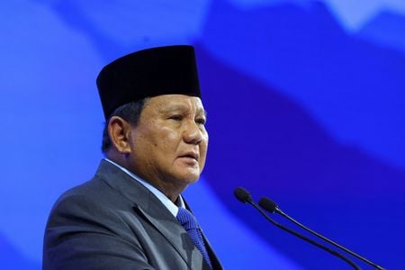 　インドネシアのプラボウォ大統領は１３日、無料給食プログラムに対する「異例の」反対運動にもかかわらず、プログラムを継続する意向を示した。写真は１月、スイス・ダボスで撮影（２０２６年　ロイター／Denis Balibouse）