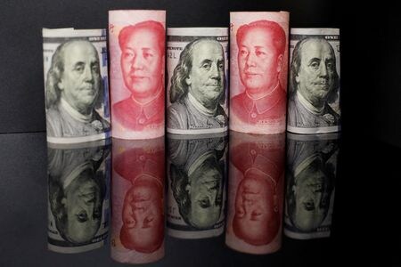 　中国企業の間では、人民元が今後値下がりする事態を見越して輸出代金をドルのまま保持したり、積極的にヘッジ取引を活用したりする動きが出ている。写真はイメージ。２０２２年９月撮影（２０２３年　ロイター／Florence Lo）