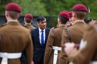 英首相、選挙に勝てば18歳に兵役導入へ
