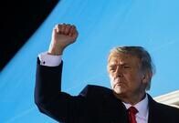 アメリカ大統領選は、ネット世論操作の見本市　その手法とは