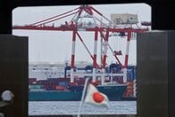 経常黒字、8月は12％増の4兆620億円　海外直接投資益の黒字拡大