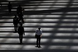 景気一致指数6月は2カ月ぶり改善、卸売りや生産寄与　判断据え置き