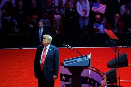 トランプ次期米大統領はエネルギーに関する国家非常事態を宣言する大統領令に署名すると、次期政権当局者が２０日明らかにした。１９日撮影（２０２５年　ロイター/Brian Snyder）