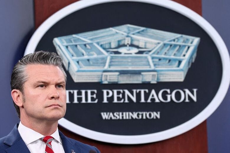 ヘグセス米国防長官。5月5日、米国防総省で撮影。REUTERS/Kevin Lamarque