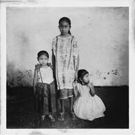 暴力と死が蔓延するメキシコで家族写真を撮る意味