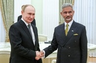 米ロ首脳会談の後、プーチンが「尻尾を振る相手」...相手国もトランプに反発