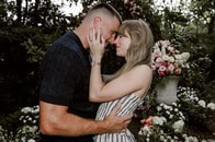 「英語の先生と体育の先生が結婚します」...アメリカ版「ロイヤルウェディング」に交錯する「一方的すぎる」ファン心理とは？