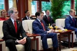 米国務長官、キューバに関係構築提案　1億ドル支援提示