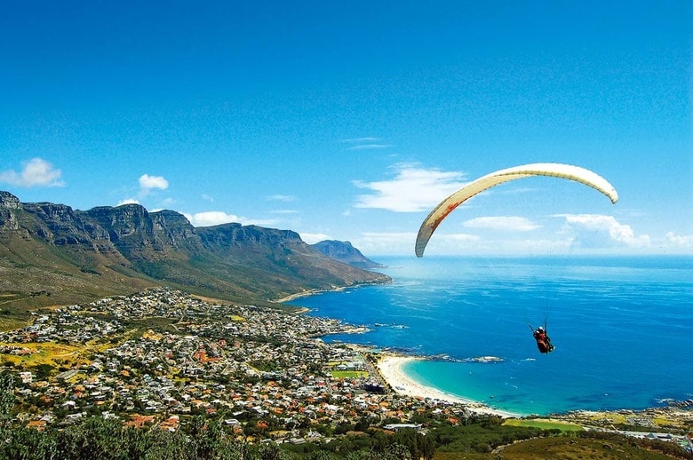 ワインと自然の宝庫ケープタウン　ADRIAN WOJCIK/ISTOCK