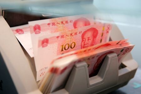 中国財務省は１４日、付加価値税控除の影響を除いた１─６月の財政収入が前年比３．３％増加したと発表した。写真は北京で２０１６年３月撮影（２０２２年　ロイター／Kim Kyung Hoon）