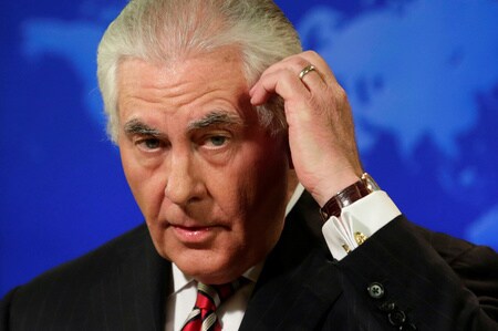 　８月２７日、ティラーソン米国務長官（写真）は北朝鮮による２６日の短距離ミサイル発射について「米国と同盟国に対する挑発的行為」としたうえで、同盟国などと共に「平和的な圧力強化の取り組みを続ける」と述べた。２２日撮影（２０１７年　ロイター/Yuri Gripas）
