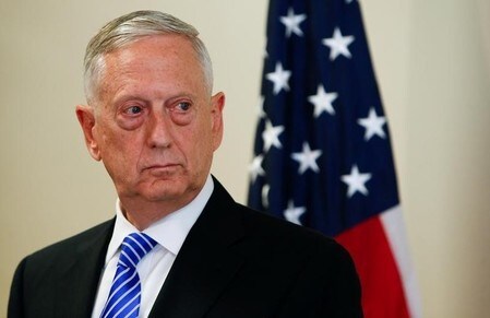 　６月２８日、マティス米国防長官（写真）は、米政府がシリアのアサド政権に対して化学兵器を使用しないよう今週警告したことを受け、シリア側が今のところ自重しているようだとの見方を示した（２０１７年　ロイター/Michaela Rehle）
