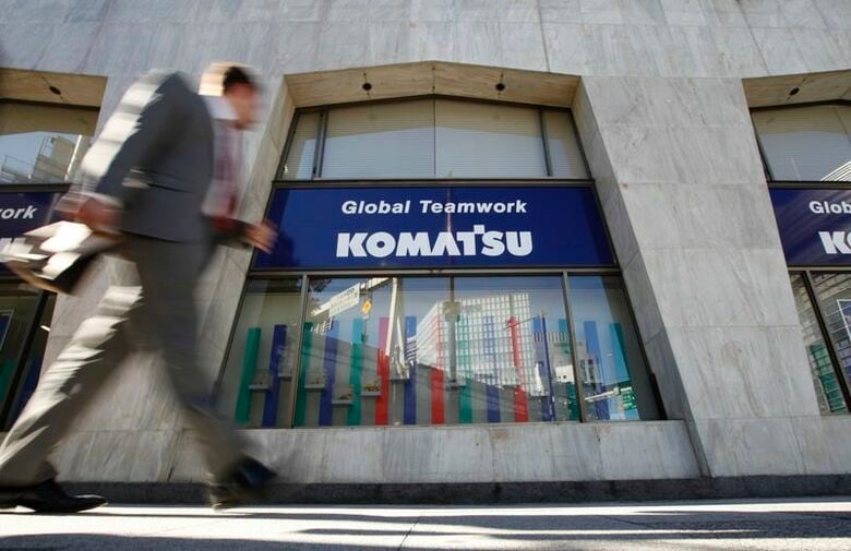 写真はコマツのロゴ。２０１３年１月、都内で撮影。REUTERS/Shohei Miyano
