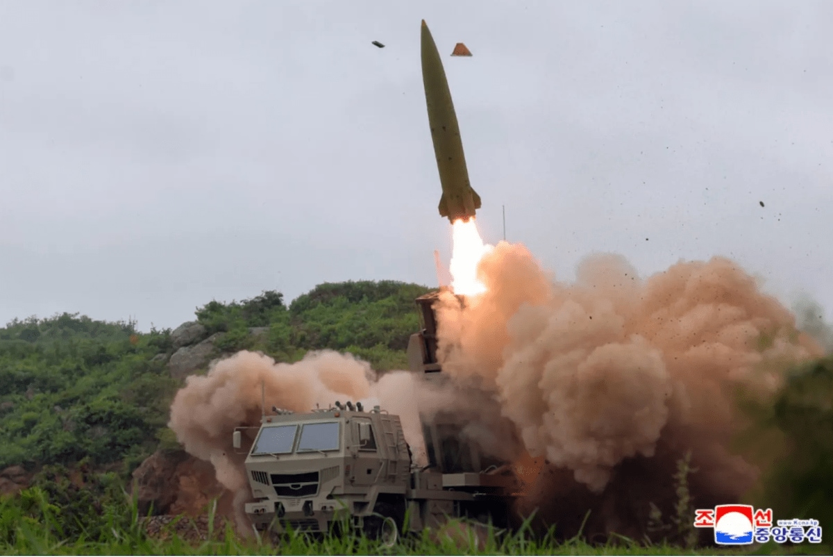 北朝鮮、AI誘導のミサイルを発射──近く中朝首脳が会談か

７年ぶりの訪朝が近いとされる習近平の狙いは、中国抜きの米朝核交渉はありえないと釘を刺すことか