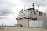イージス･アショア配備、洋上案を主軸に再検討＝岸防衛相