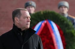 欧州諸国へのドローン飛来「今後も続く」、ロシア前大統領が警告