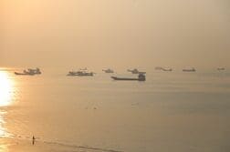 ＵＡＥとクウェート、ナフサのアジア向け輸出拡大　ホルムズ海峡外で積み替え