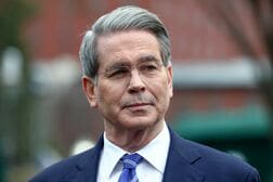 EXCLUSIVE-日銀の独立性確保なら植田総裁「必要な措置講じる」と確信＝米財務長官