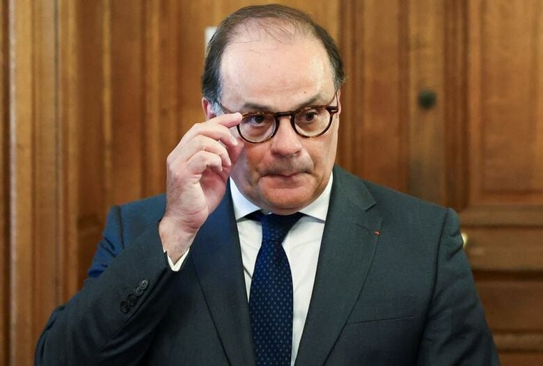 公聴会に臨むムーラン氏、20日撮影　REUTERS/Abdul Saboor