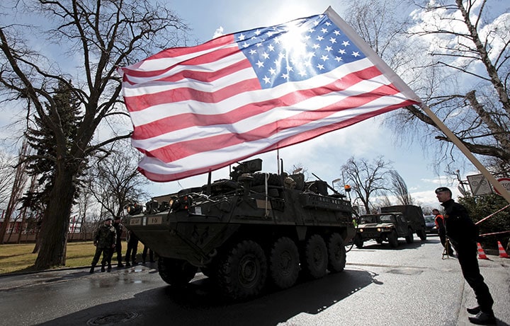 東欧で演習中の在欧米軍部隊（2015年3月）　David W Cerny-REUTERS