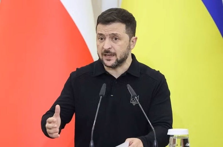 米国はウクライナと１１日にサウジアラビアで実施した高官協議で、ウクライナへの軍事支援と情報共有を直ちに再開することで合意した。写真はウクライナのゼレンスキー大統領。２０２４年１２月撮影（２０２５年　ロイター/Roman Baluk）