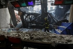 ロシアが無人機・ミサイルで夜間攻撃、7人負傷＝ウクライナ当局