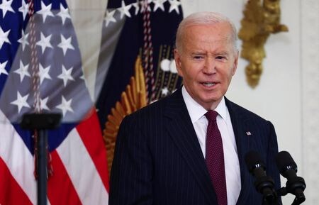 　バイデン米大統領は、対人地雷をウクライナに提供することを承認した。米政府高官が匿名を条件にロイターに明らかにした。写真はバイデン氏。ホワイトハウスで１１月１３日撮影（２０２４年　ロイター／Hannah McKay）