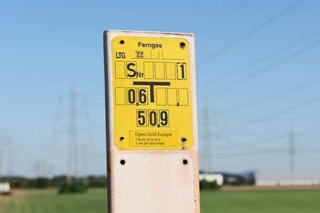 　１０月１３日、フランスのガス供給会社ＧＲＴガスは、モーゼル県にあるパイプライン経由で、初めてドイツにガスを直接供給したと明らかにした。写真は独ボン近郊で７月１９日撮影（２０２２年　ロイター/Wolfgang Rattay）