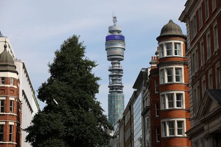 　ＢＮＰパリバ・リアルエステートがまとめたデータによると、米国の投資家が１─３月にロンドンの商業用不動産に投じた額は１９億ポンド（２４億ドル）と、前年同期の６倍に膨れ、２０１５年第４・四半期以来の高水準を付けた。写真は昨年７月、ロンドンで撮影（２０２４年　ロイター／Hollie Adams）
