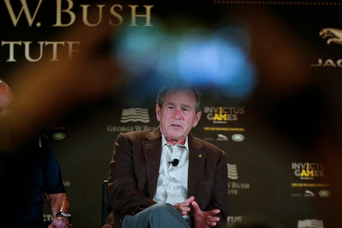 アメリカを対テロ戦争に導いた、ブッシュ元大統領の贖罪とは
